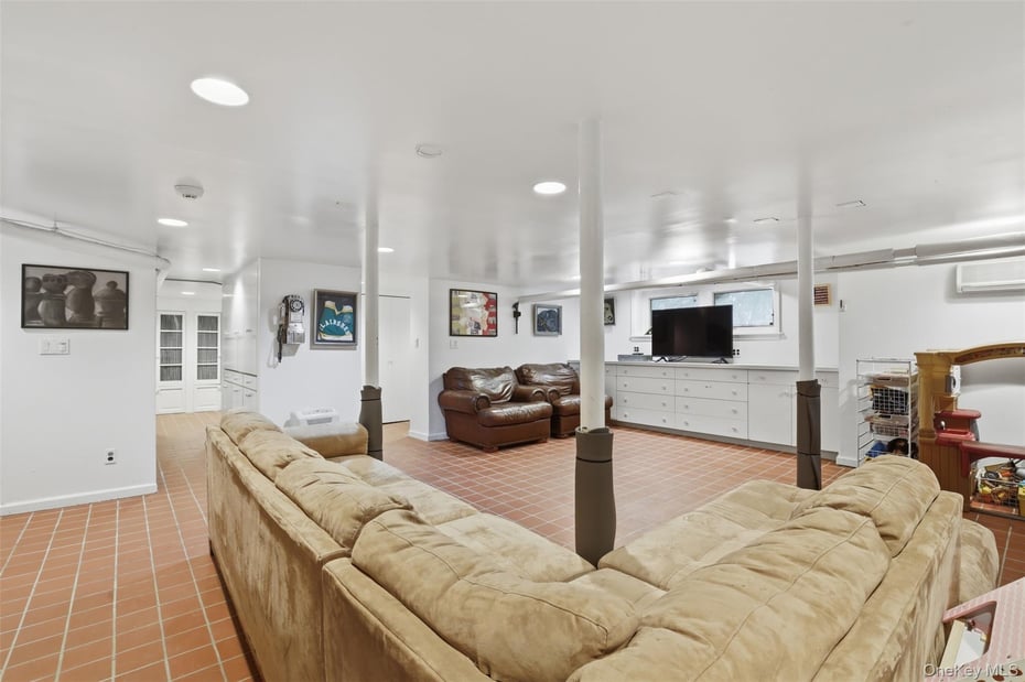 12 Little John Place Photo 34