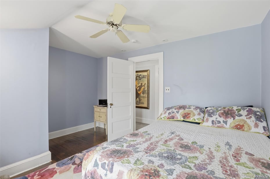 12 Little John Place Photo 31