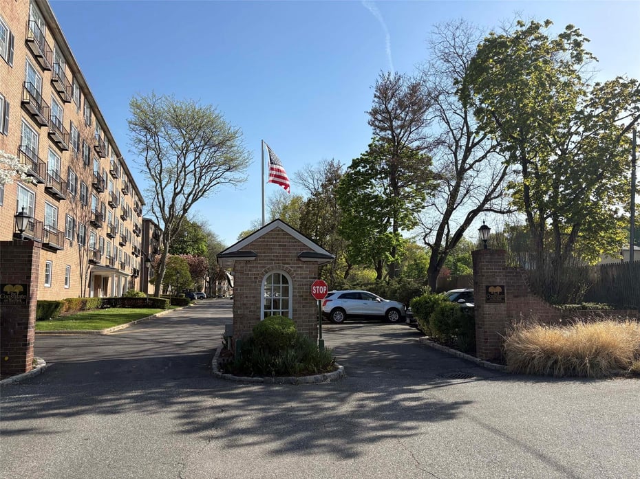 2 Consulate Drive  #1K Photo 22