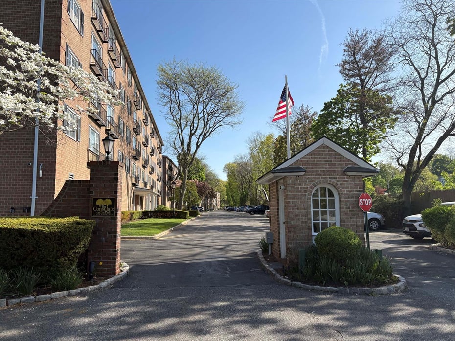2 Consulate Drive  #1K Photo 21