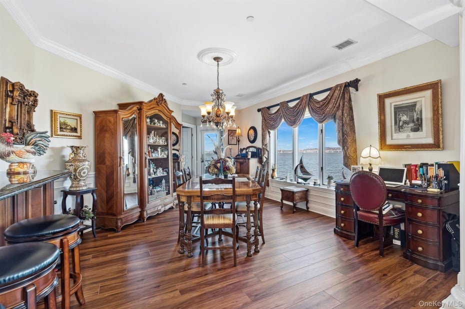 207 Devries Court Photo 8