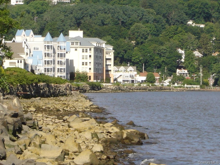 207 Devries Court Photo 1