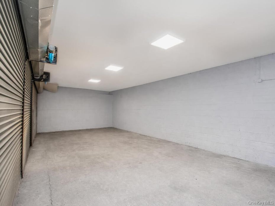 200 W 1st Street Photo 20