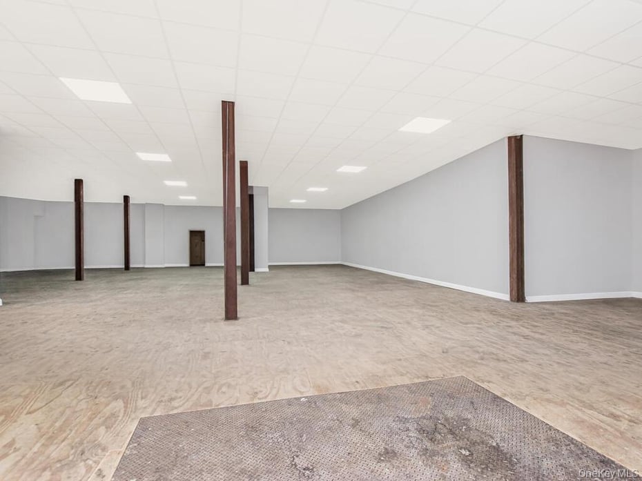 200 W 1st Street Photo 6