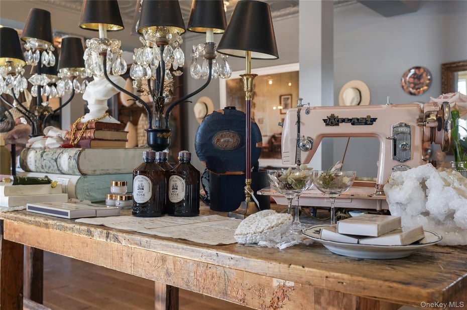 259 Westchester Avenue Photo 13