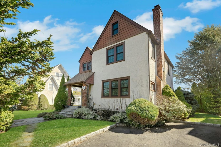 156 Park Drive Photo 2