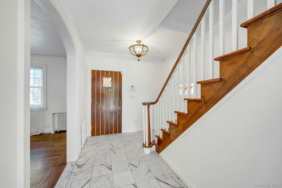 156 Park Drive Photo 3