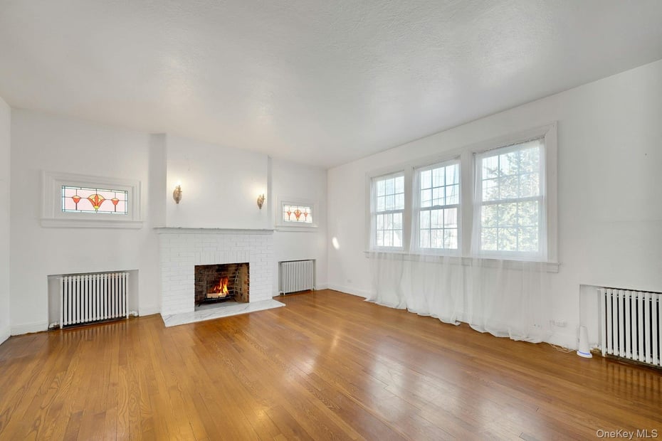 156 Park Drive Photo 4