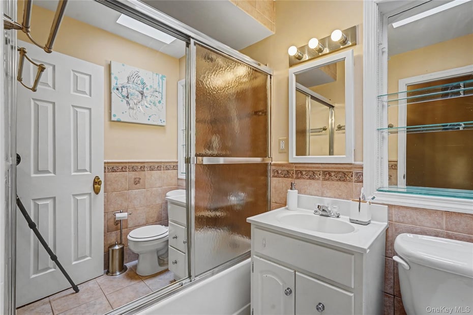 25 Joyce Road Photo 18