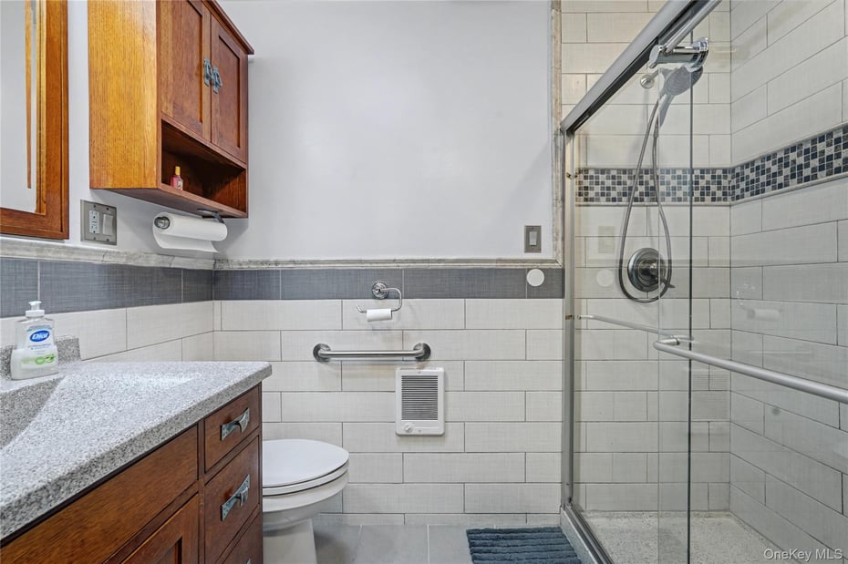 25 Joyce Road Photo 12