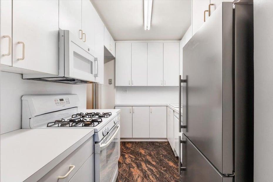 177 E Hartsdale Avenue  #2Y Photo 12