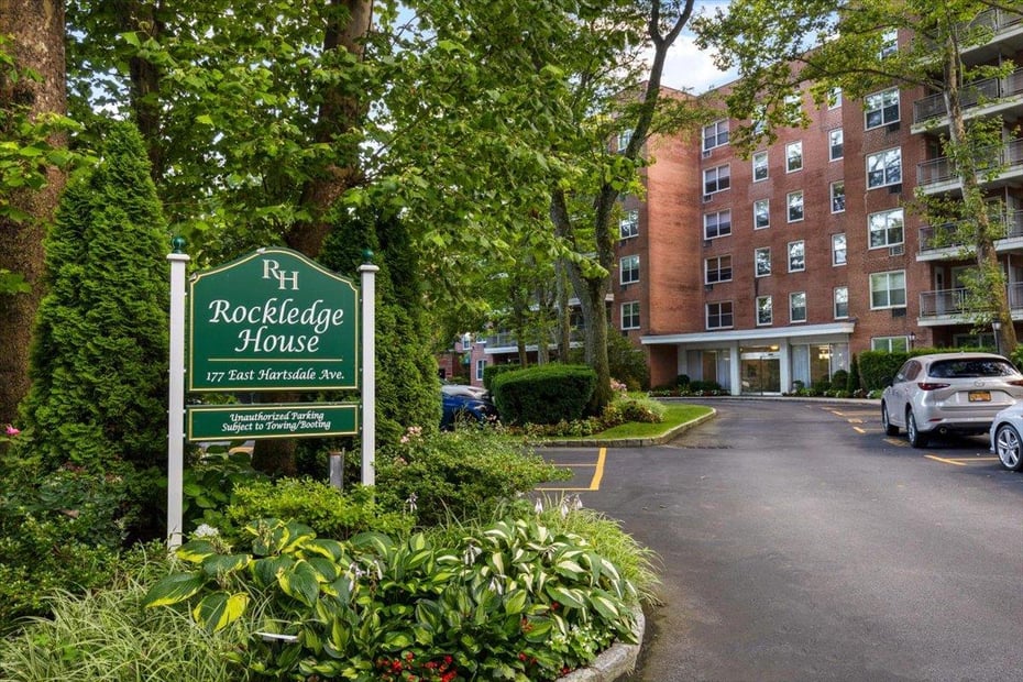 177 E Hartsdale Avenue  #2Y Photo 1