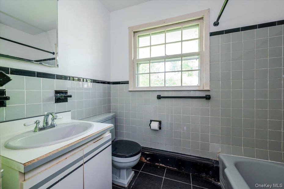 44 Emery Street Photo 13