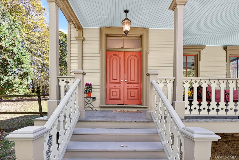 250 Route 100 Photo 3