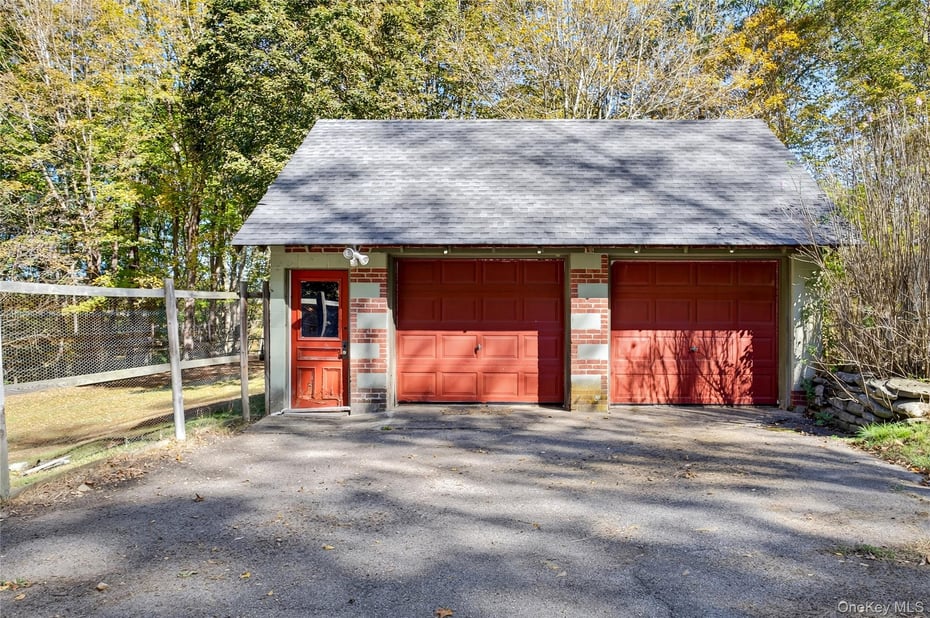 250 Route 100 Photo 31