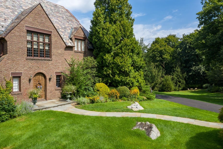 31 Old Briarcliff Road Photo 2