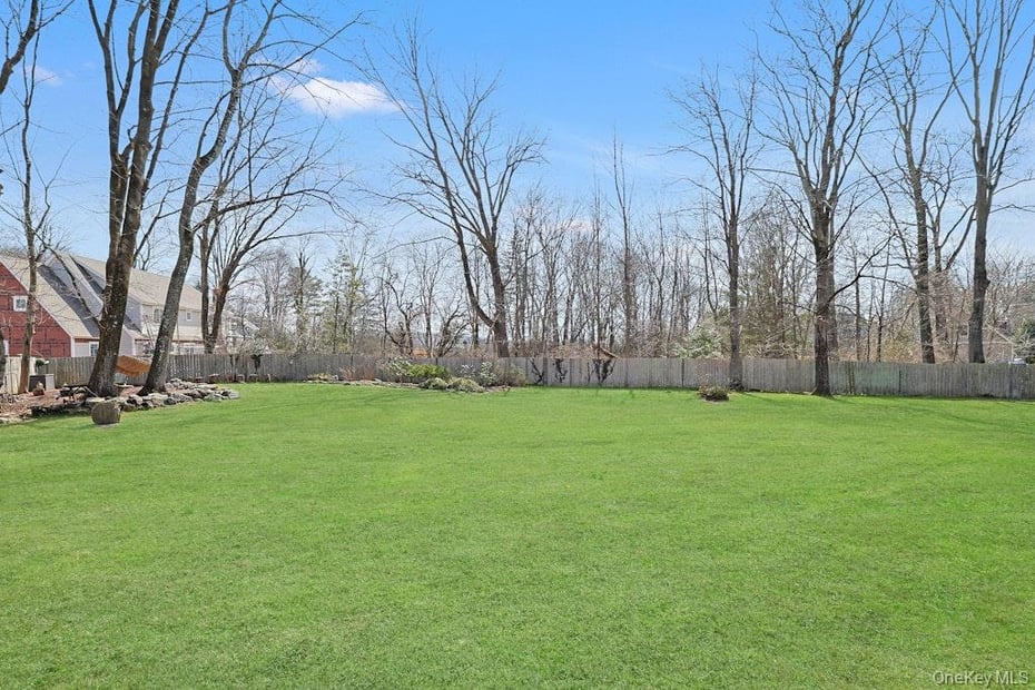 280 Bedford Road Photo 38
