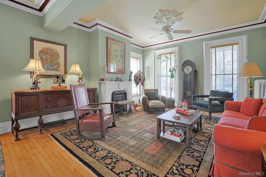 280 Bedford Road Photo 9