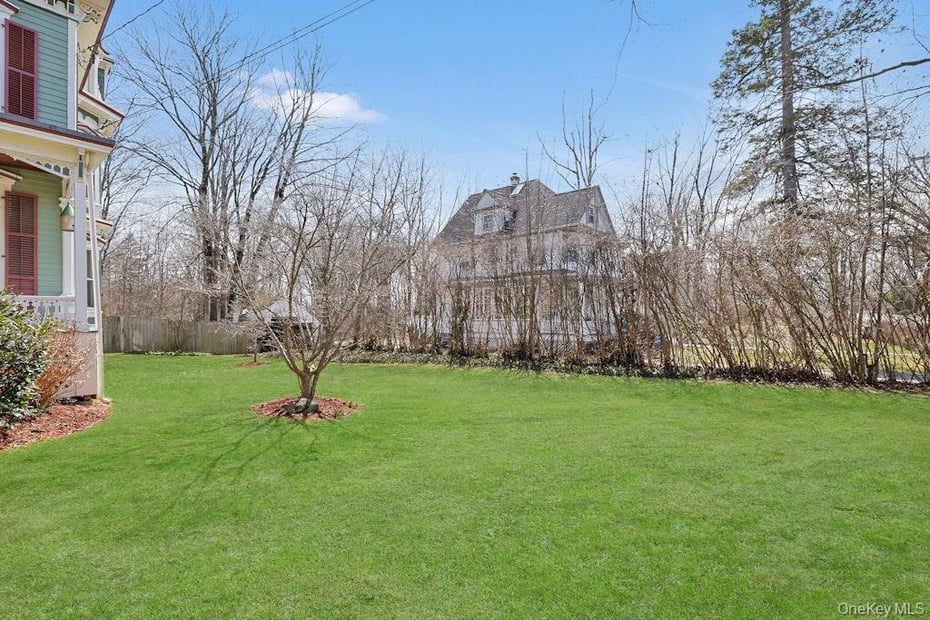280 Bedford Road Photo 6