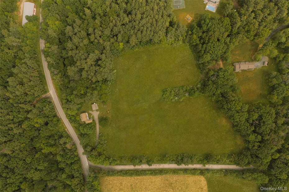 1100 Harlemville Road Photo 28