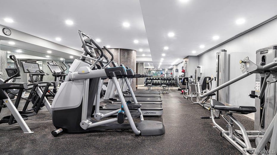 10 City Place  #16D Photo 35