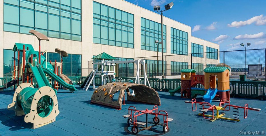 10 City Place  #16D Photo 32