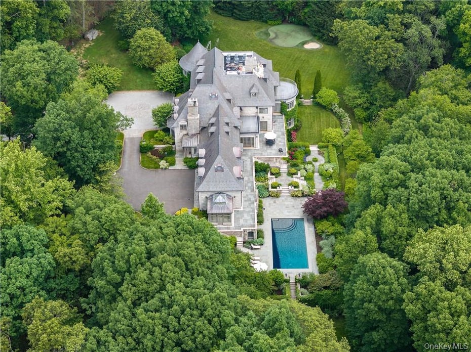 17 Cowdray Park Drive Photo 2