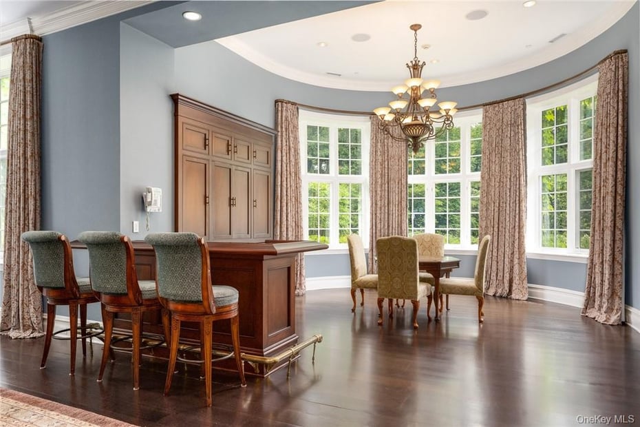 17 Cowdray Park Drive Photo 27