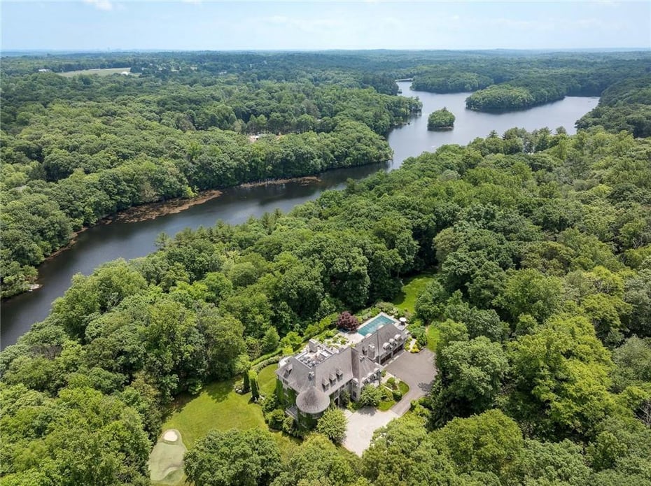 17 Cowdray Park Drive Photo 35