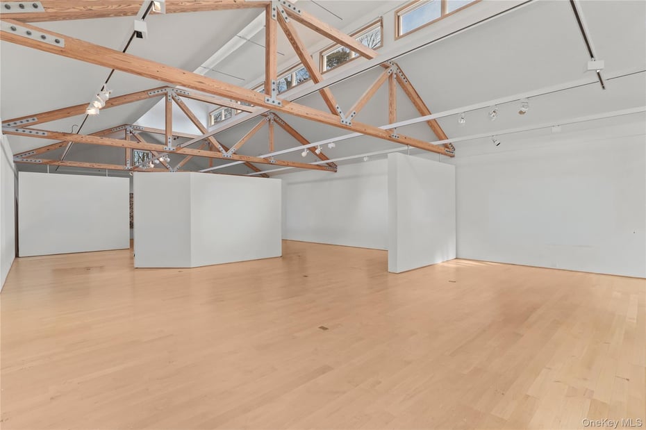 64 Pound Ridge Road Photo 6