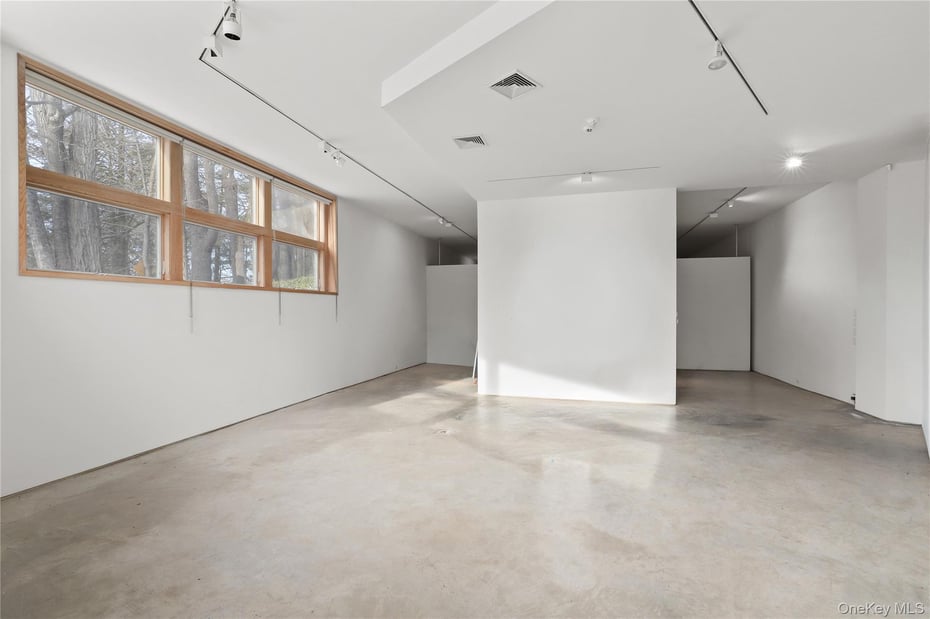 64 Pound Ridge Road Photo 12