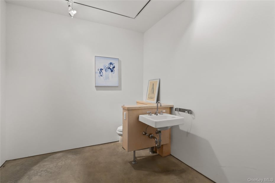 64 Pound Ridge Road Photo 13