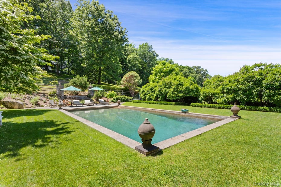 242 Croton Lake Road Photo 6