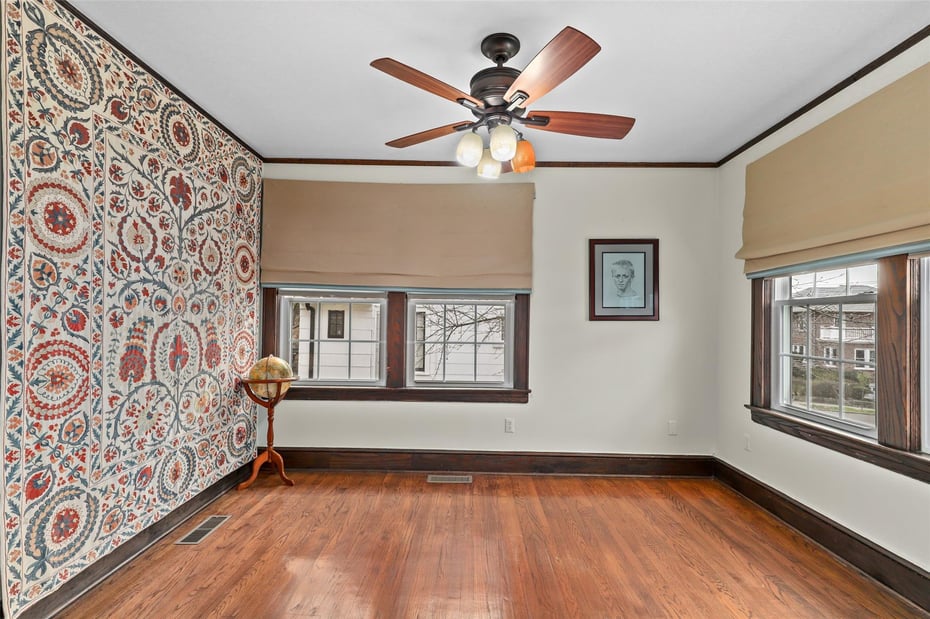 184 Dante Avenue Photo 12