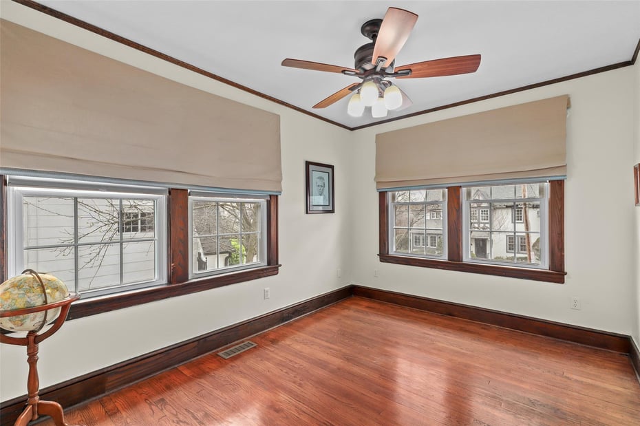 184 Dante Avenue Photo 11