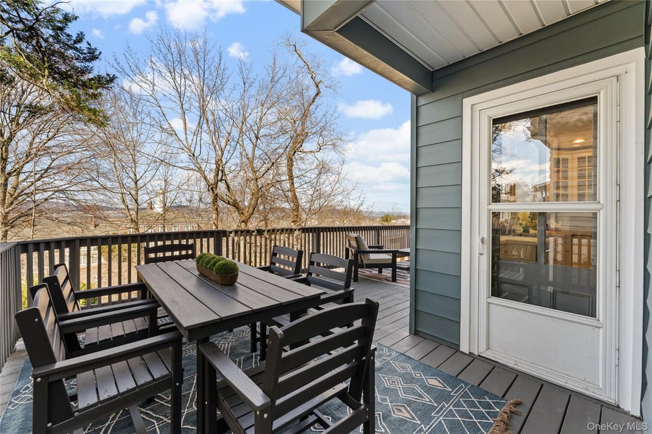 91 Grove Street Photo 18