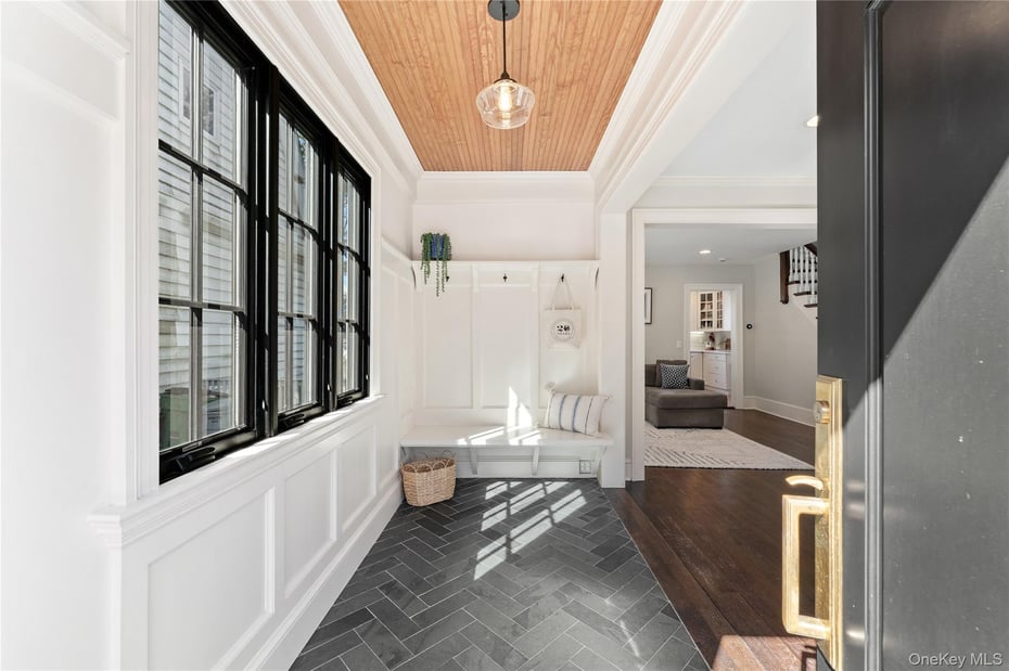 91 Grove Street Photo 2