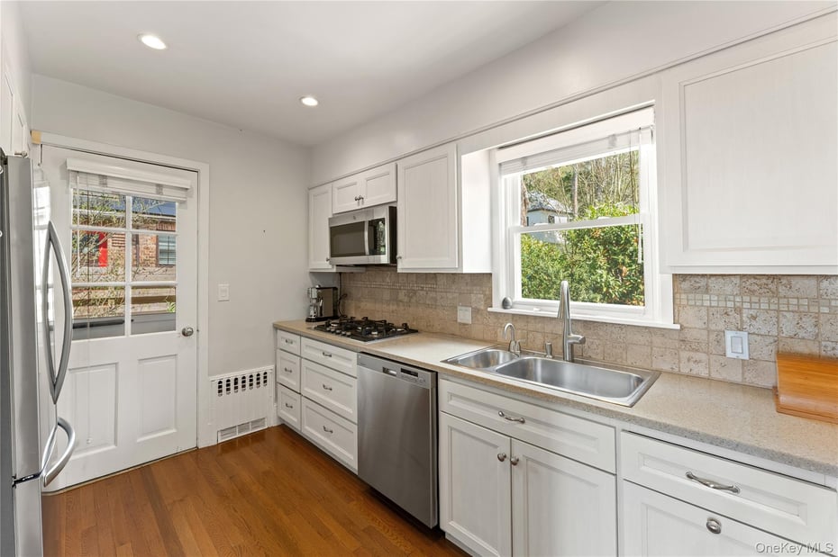 206 Palisade Avenue Photo 12