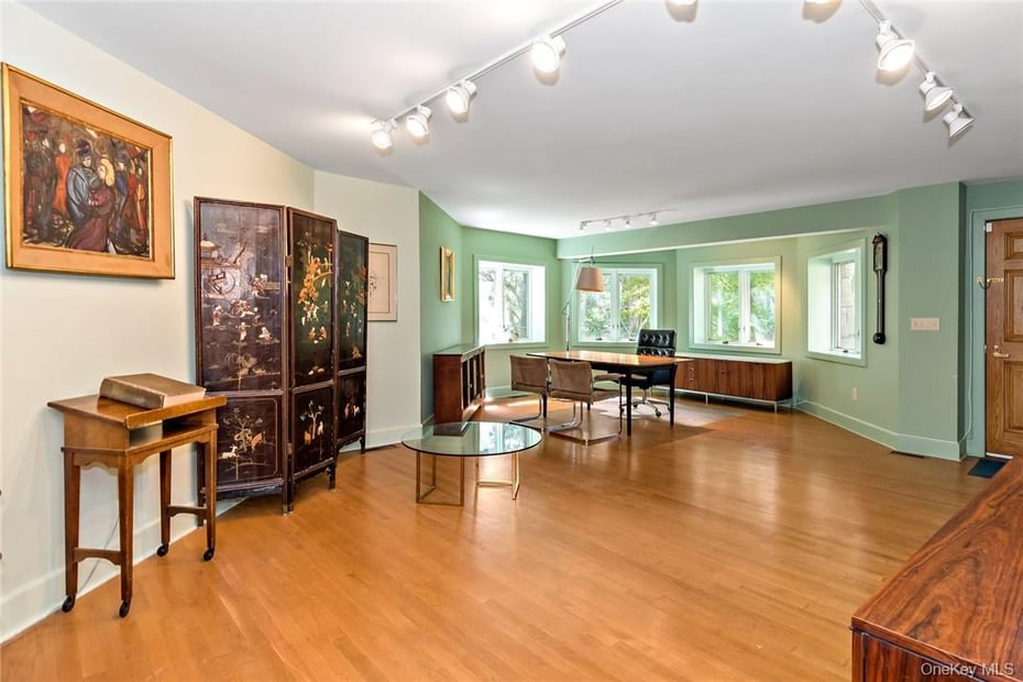 99 Moseman Avenue Photo 39