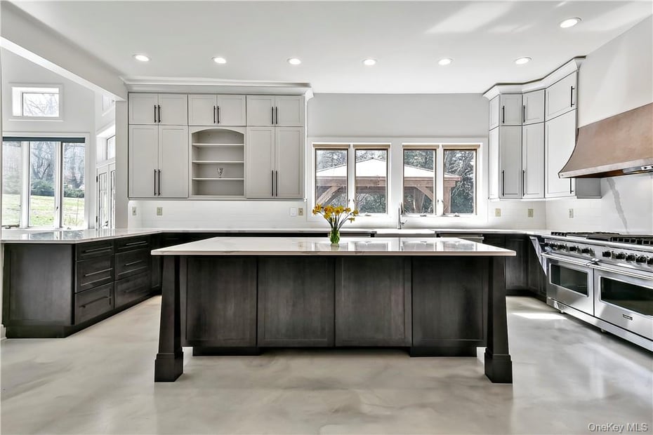 99 Moseman Avenue Photo 19