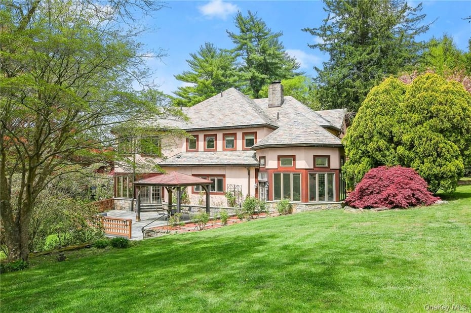 99 Moseman Avenue Photo 2