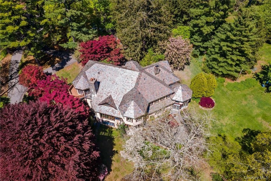 99 Moseman Avenue Photo 4