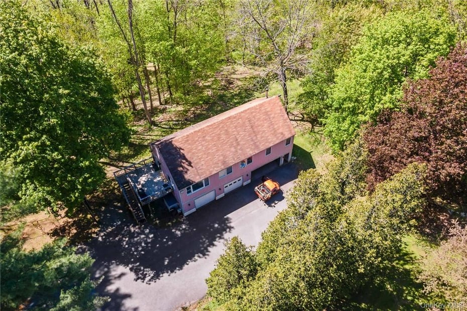 99 Moseman Avenue Photo 29