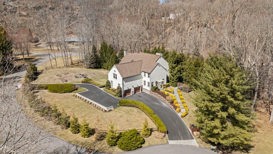 2 Apple Orchard Lane Photo 40