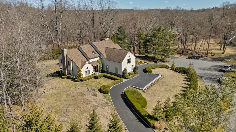 2 Apple Orchard Lane Photo 2