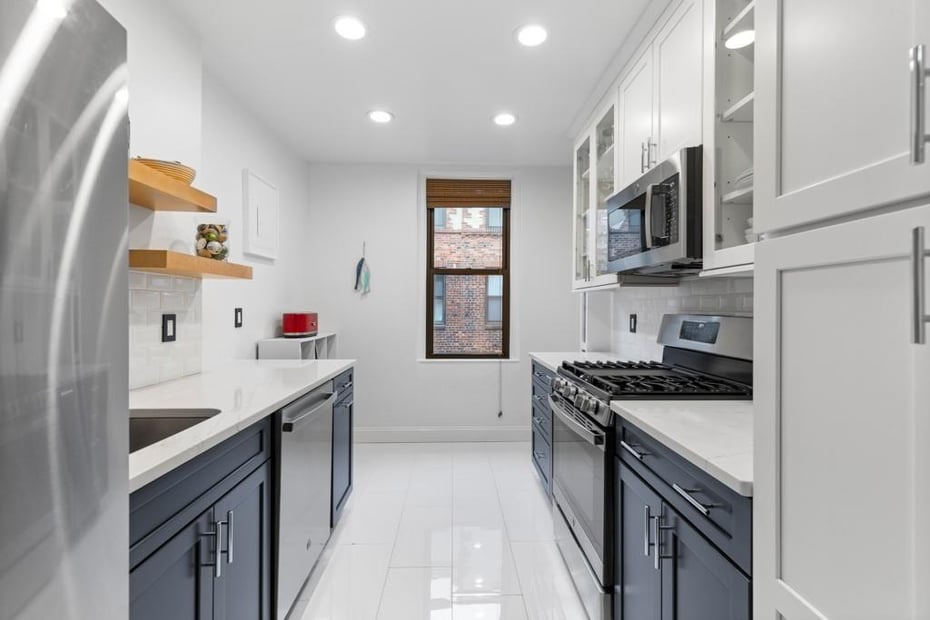11 Columbia Avenue  #C1 Photo 3