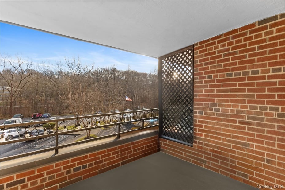 60 Barker Street  #317 Photo 7