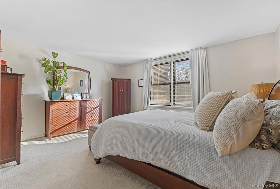 60 Barker Street  #317 Photo 11