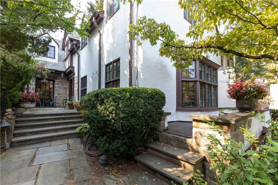 3007 Netherland Avenue Photo 3