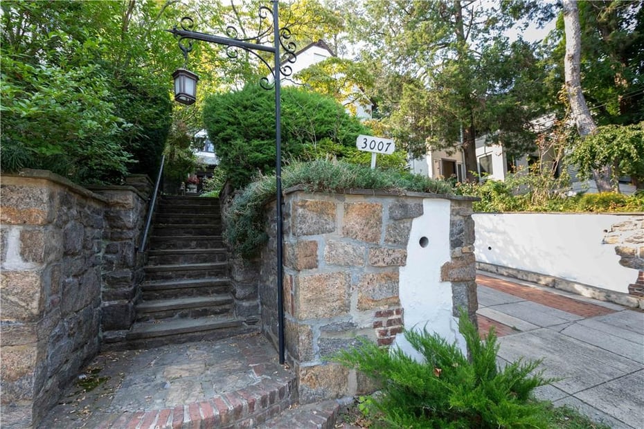 3007 Netherland Avenue Photo 6